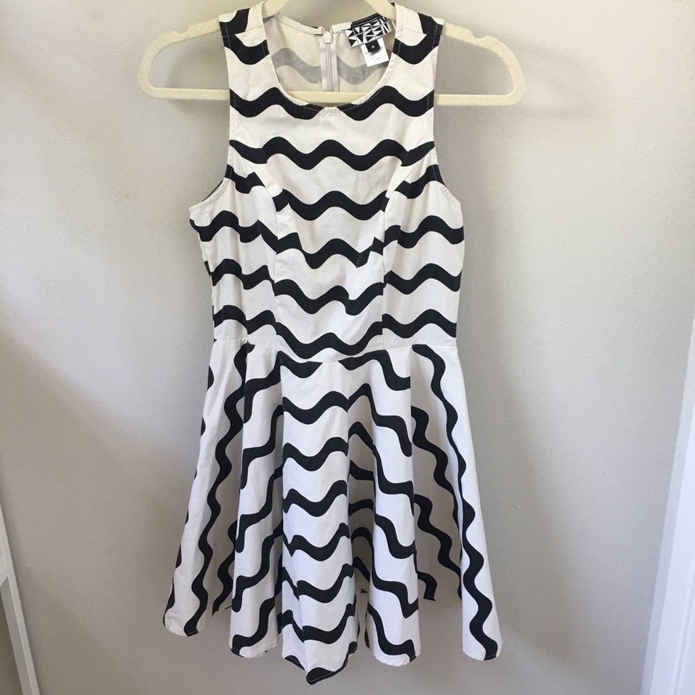 Dusen Dusen Waves Skater Dress